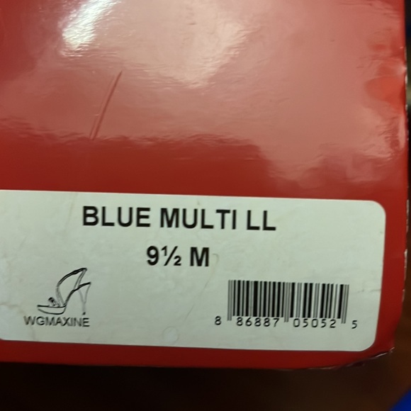 Guess Blue Gray Patent Platform Heels - Picture 6 of 6